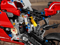 LEGO Technic 42107 - A-Modell Motor