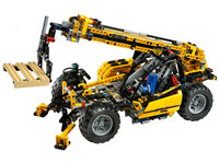 LEGO Technic 8295 - A-Modell mit Kran und Palette